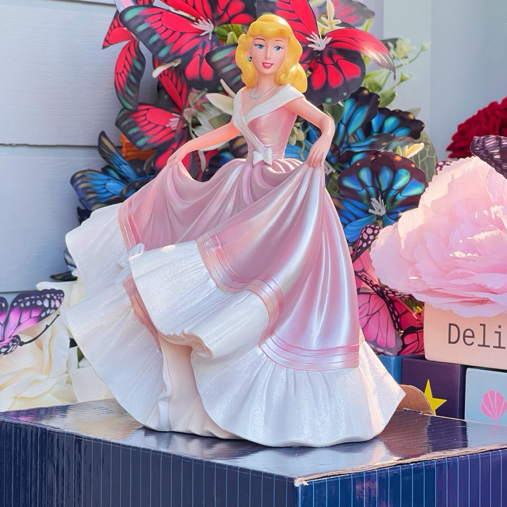 The Disney Showcase “Couture de Force” Cinderella Figurine🎀🩷✨