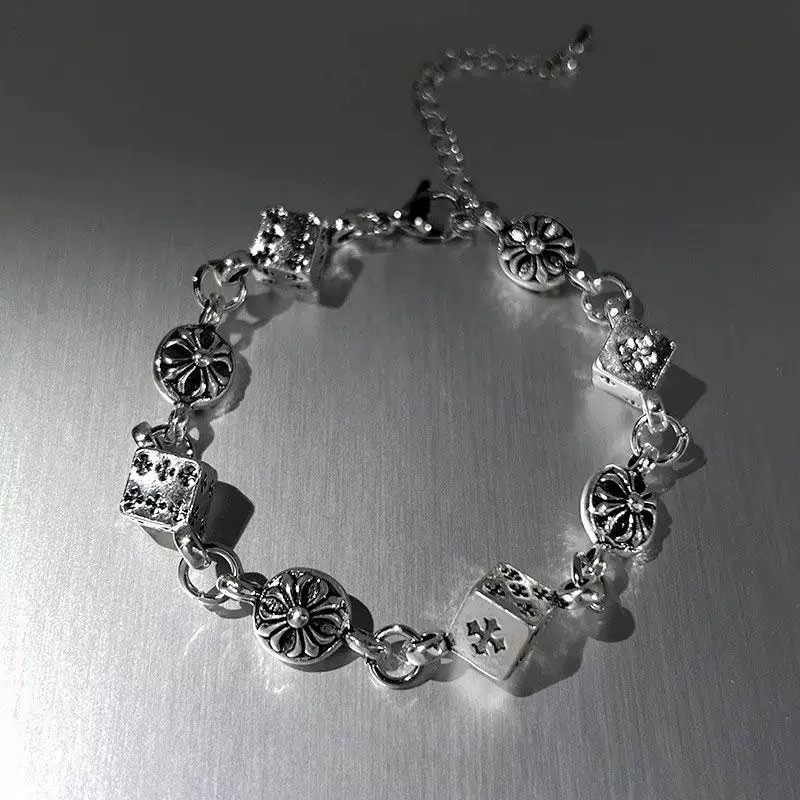 [HERMANZ] สร้อยข้อมือแนวสตรีท สร้อยข้อมือลูกเต๋า SILVER DICE