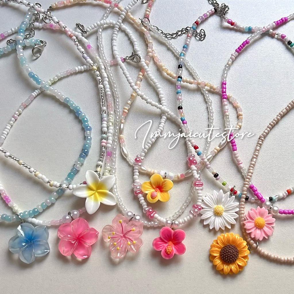 สร้อยลูกปัดดอกไม้ 🌸 สไตล์เกาหลี น่ารัก ใส่ได้ทุกวัน( (Price / 1piece)