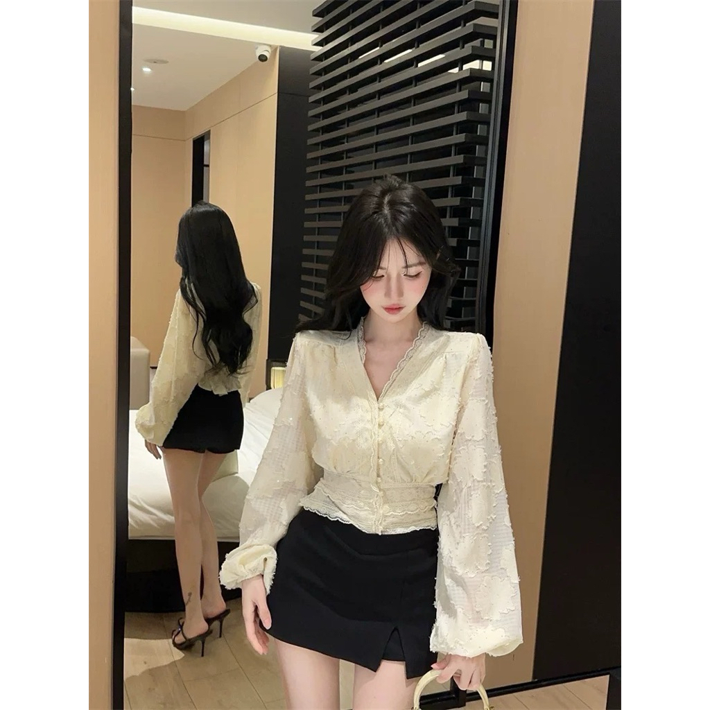 เสื้อแขนยาวเอวยืดหยุ่น