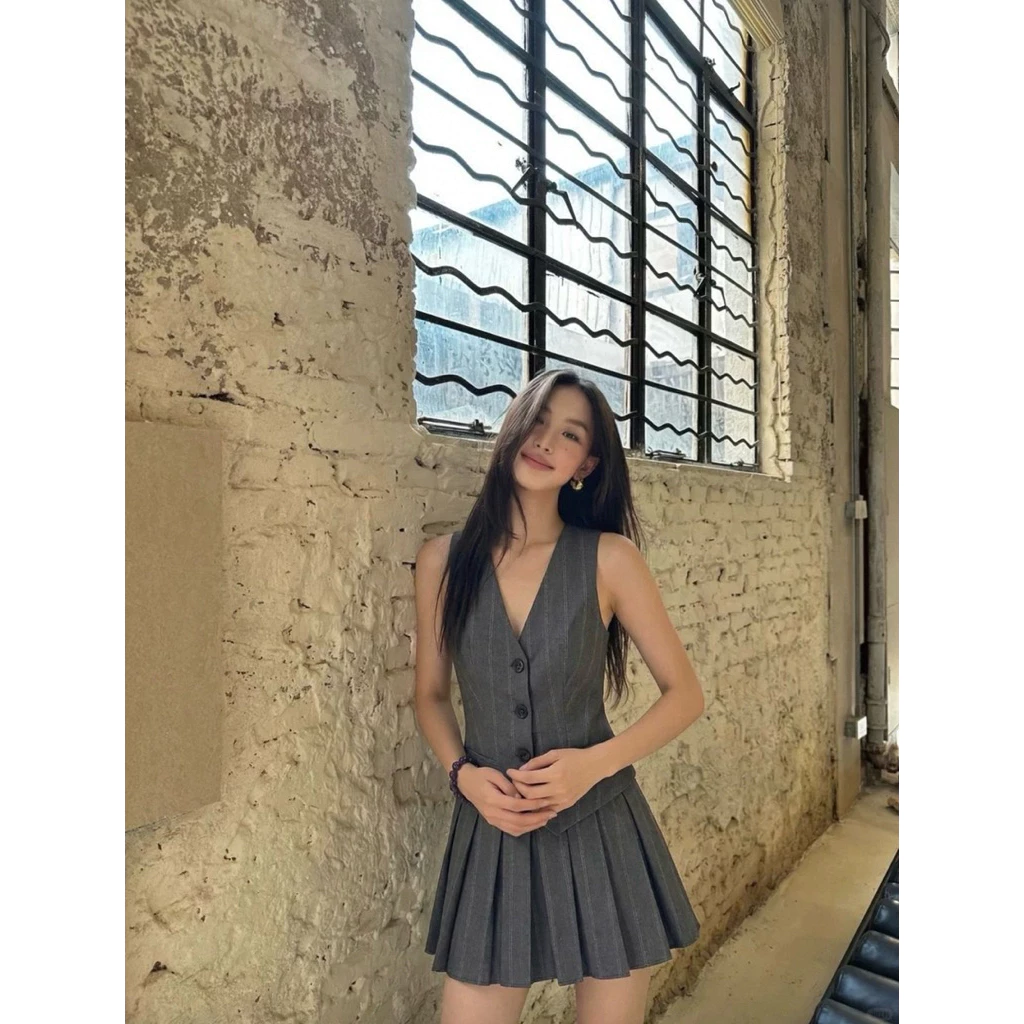PICHA_BRAND : VEST OLD SCHOOL DRESS เดรสแขนกุดกระโปรงพลีท