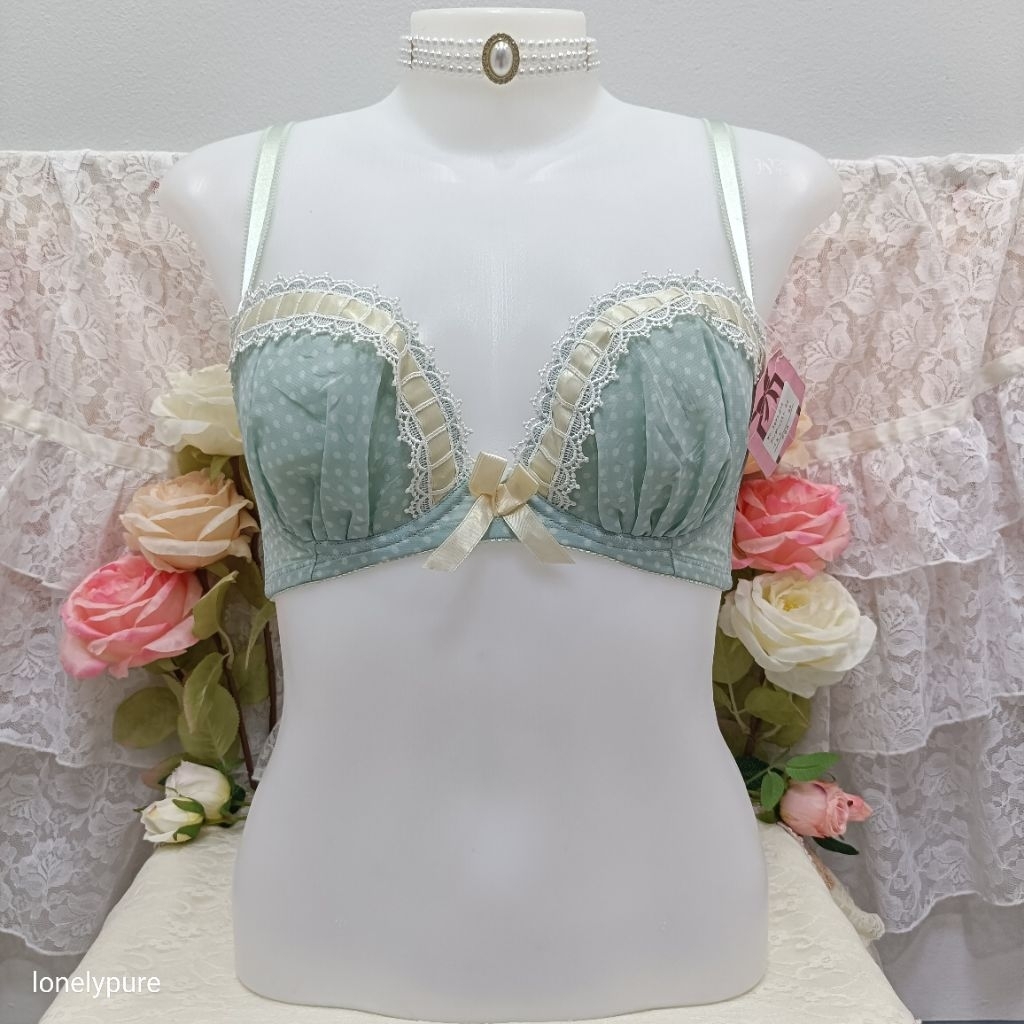 Japan bra NWT Size : F65 ♡ ยกทรงญี่ปุ่นพร้อมป้าย