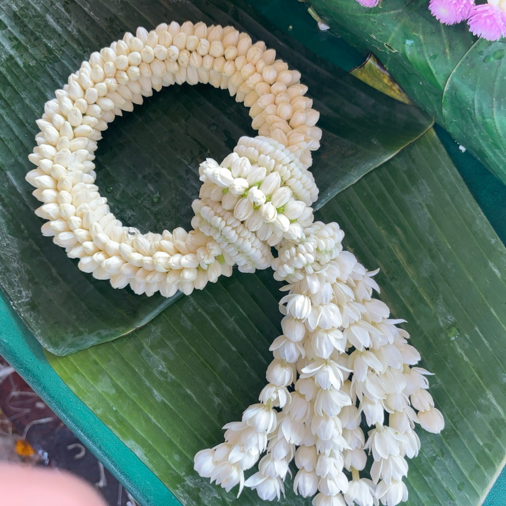 พวงมาลัยมะลิหอมมะลิล้วน