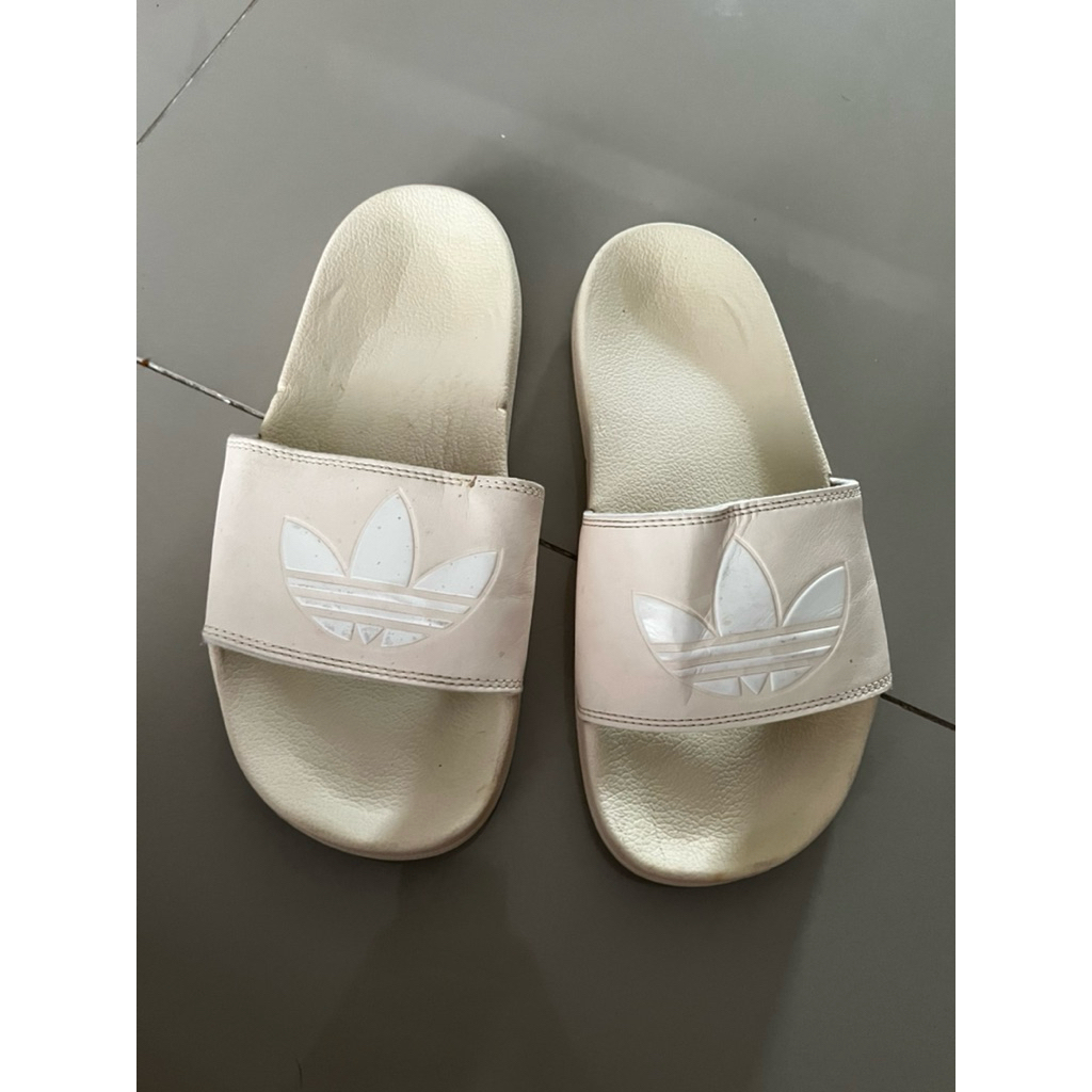 รองเท้าแตะ Adidas Adilette Lite Slides size US 7 UK 6 FR 39 JP 245 CHN 240 เหมาะกับเท้า 24.5-25.5 ซม