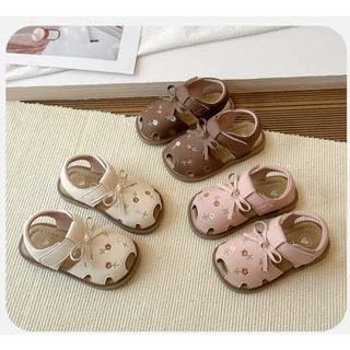 ++ส่งไวทันใช้จ้า++ รองเท้าเด็กผู้หญิงรัดส้น ใส่ง่ายพื้นยางหนา [พร้อมส่งทันที]
