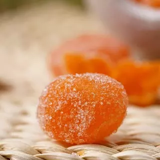 🍊พร้อมส่ง🍊ส้มจี๊ดแห้ง 250/500 กรัม ชะเอมเทศ ลูกอมน้ำแข็ง แก้เสมหะและบรรเทาอาการไอ ชะเอมเทศ หวาน อร่อย ส้มจี๊ดเคลือบน้ำตา