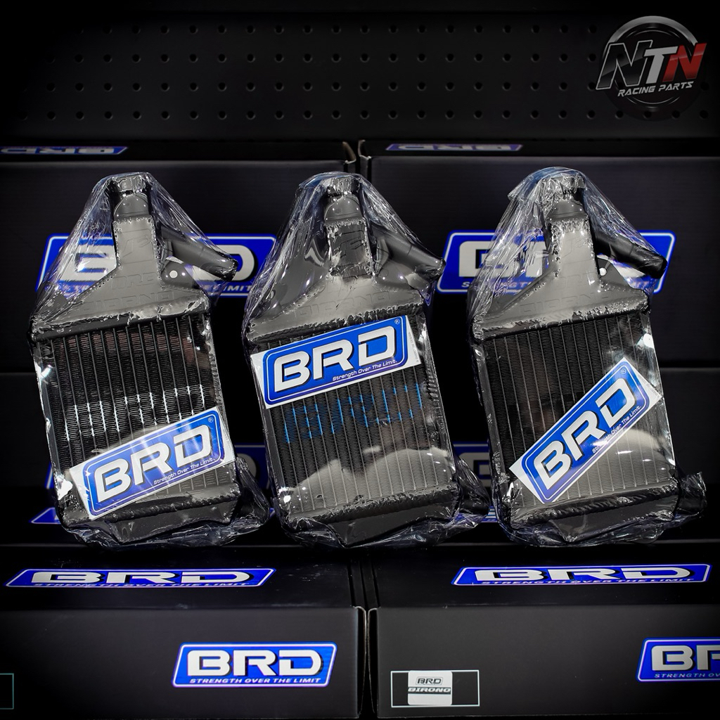 หม้อน้ำแต่งอลูมิเนียม HONDA GIORNO สีดำ มีโลโก้3สี แบรนด์ BRD
