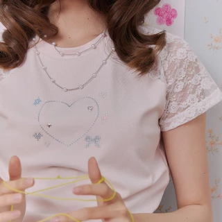 DAILYLOOK.SM --- Lilo top เสื้อยืดทรงพอดีตัว ดีเทลแขนเสื้อผ้าลูกไม้ซีทรู