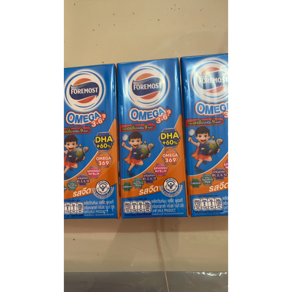(พร้อมส่ง) นมยูเอชทีรสจืด 180 มล. โฟร์โมสต์ โอเมก้า 369