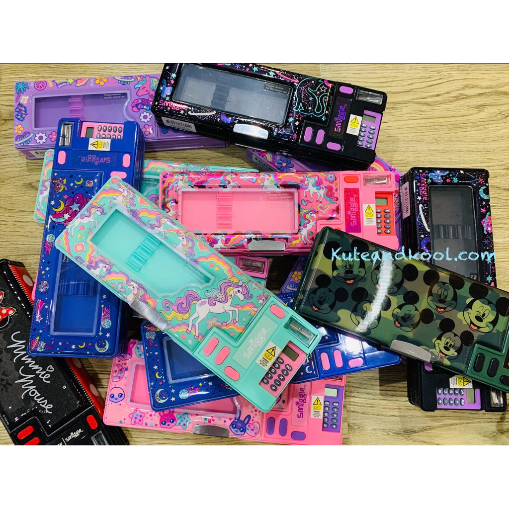 กล่องดินสอ Smiggle กดปุ่ม มีเครื่องคิดเลข