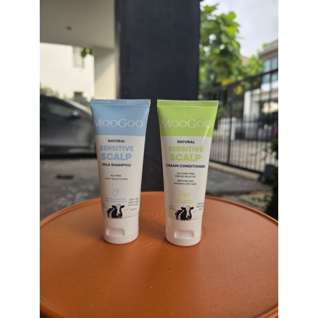 พร้อมส่ง ของแท้ MooGoo Natural Sensitive Scalp Milk Shampoo &  Cream Conditioner (50ml/500ml)