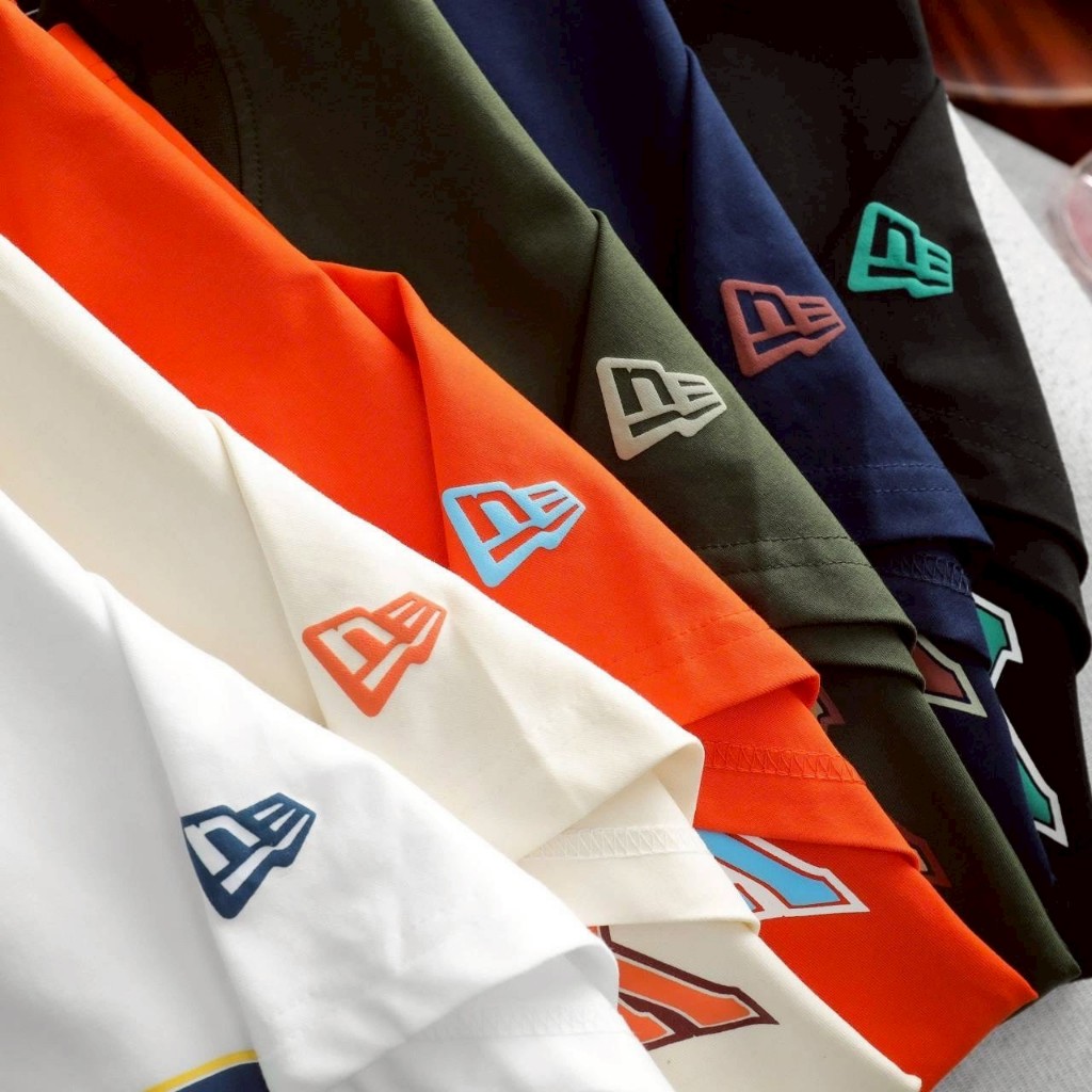 เสื้อยืด NEW ERA คอกลมแขนสั้นแต่งดีเทลเรียบๆด้านหน้าสกรีนโลโก้-NEW YORK BRONX BOMBERS 1903 เนื้อผ้า COTTON ราคา ถูกที่สุด ดีลบีเคเค แกลเลอรีภาพที่ 9