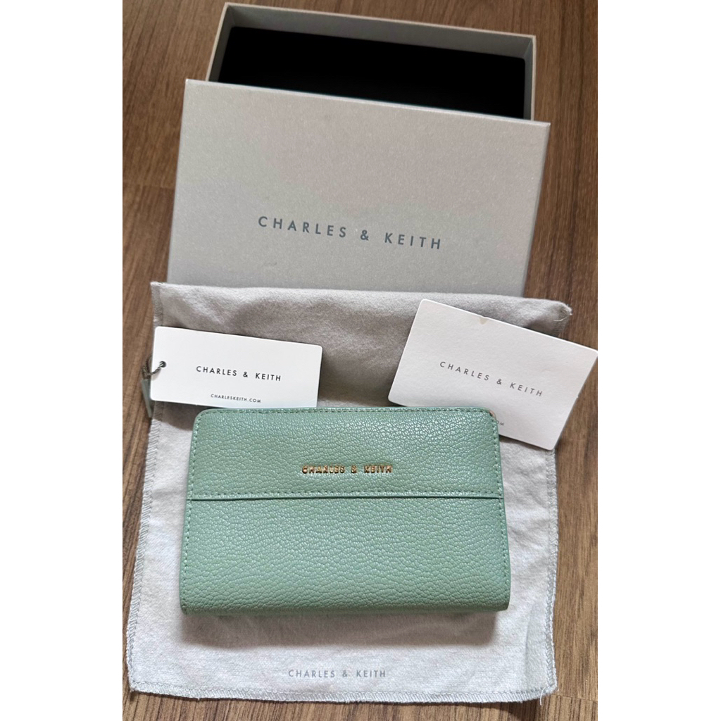 กระเป๋าเงินCharles&Keith