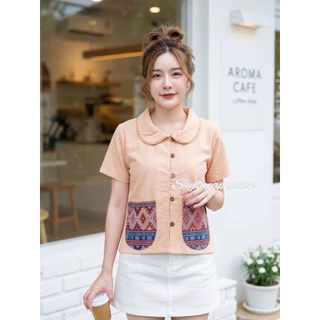 เสื้อผ้าฝ้ายคอบัวแต่งกระเป๋าลายผ้าทอโซฟา