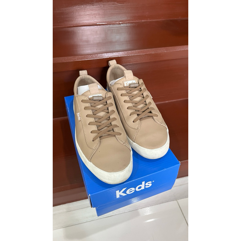 ส่งต่อ รองเท้าผ้าใบ Keds size EUR37 23.5CM