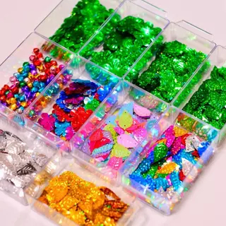 ใบไม้ ใบเลื่อม ใบส้ม ใบมังคุด ใบมะพร้าว กระพรวน ใบไม้พาสเทล ปกรณ์ตกแต่ง DIY 200 ชิ้น