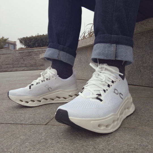 On Cloudsurfer Max White ✅ของแท้ 100%