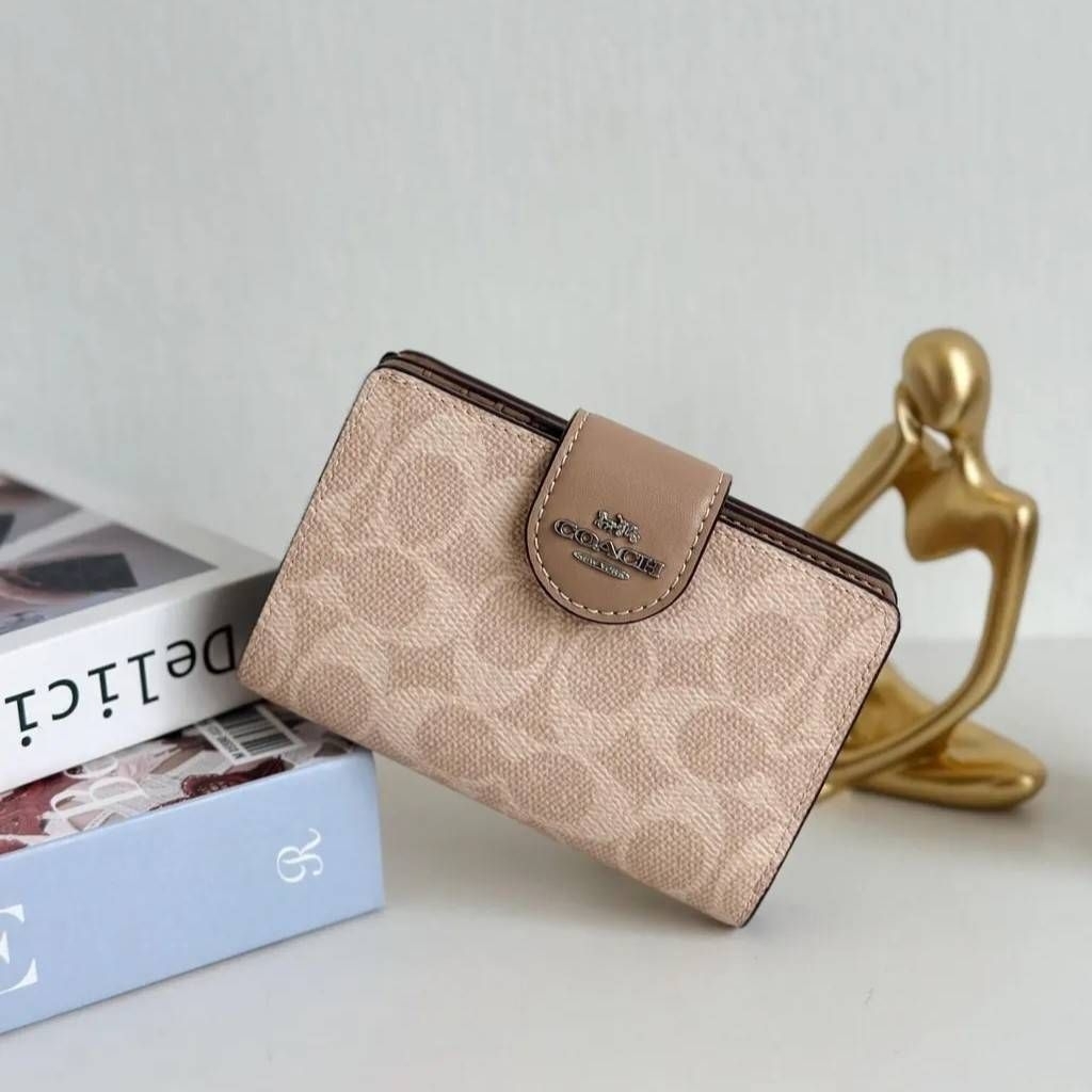 🎀พร้อมส่งจ้าา🎀
✨Coach Wallets✨