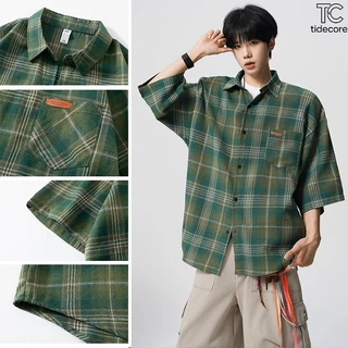 TideCore เสื้อเชิ้ตแขนสั้นทรงหลวมสำหรับผู้ชาย ลายสก๊อต / ลายทาง ผ้าคอตตอนทนทาน แมทช์ได้ทุกโอกาส ดูดีมีสไตล์ ดึงดูดสายตา
