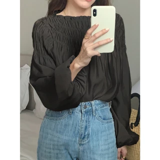 Beryl พร้อมส่ง เสื้อยืดแขนยาวผู้หญิง มีเอกลักษณ์ เสื้อยืดไหล่เปิด แขนพอง ดีไซน์รอยย่น แขนกระบอก ทรงหลวม