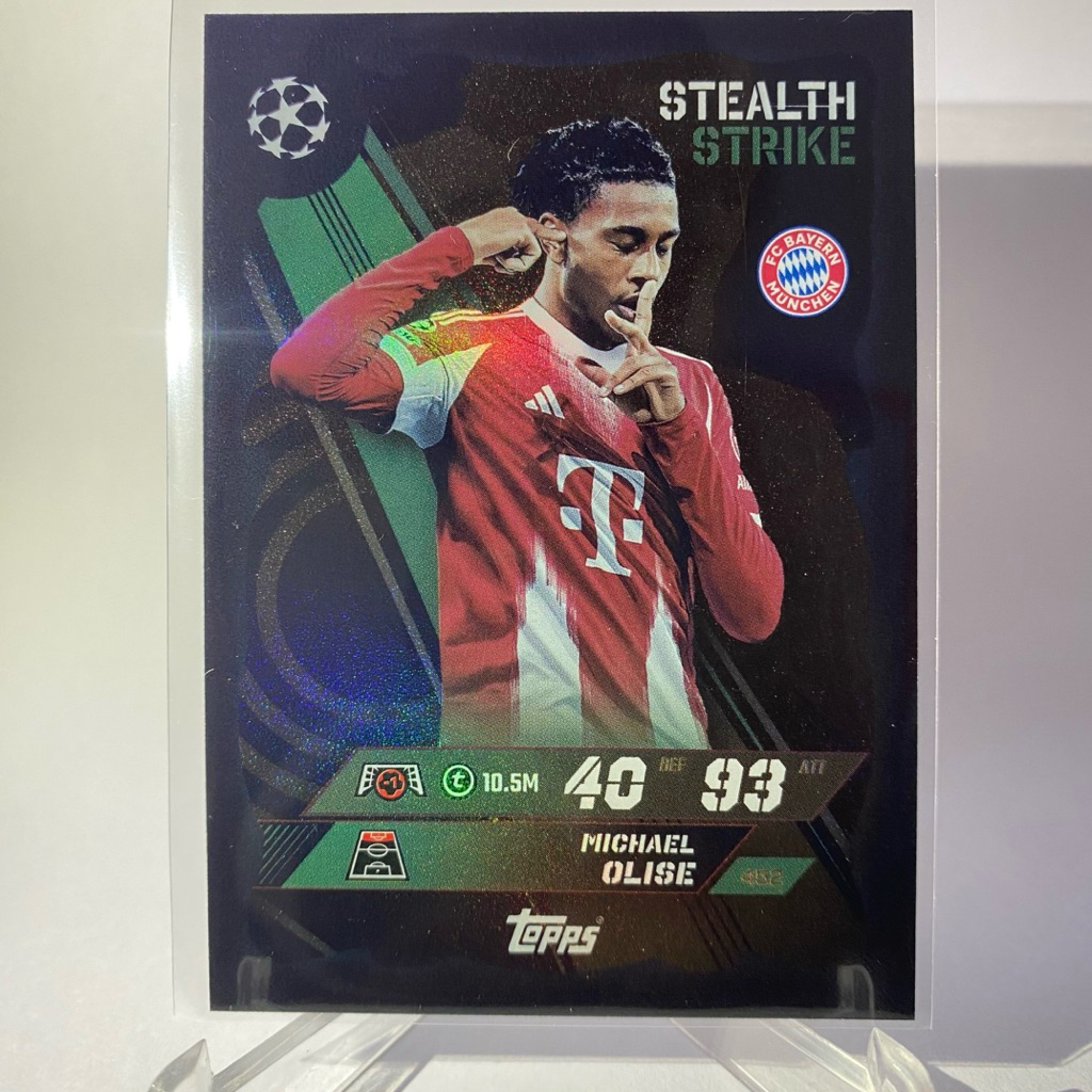 การ์ดนักฟุตบอล MICHAEL OLISE, BAYERN MUNCHEN, STEALTH STRIKE, TOPPS MATCH ATTAX