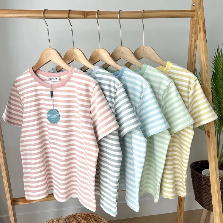 เสื้อยืดลายทางสีเขียว คลาสสิกสไตล์เกาหลี ผ้านุ่มใส่สบายๆ เหมาะใส่ทุกโอกาส