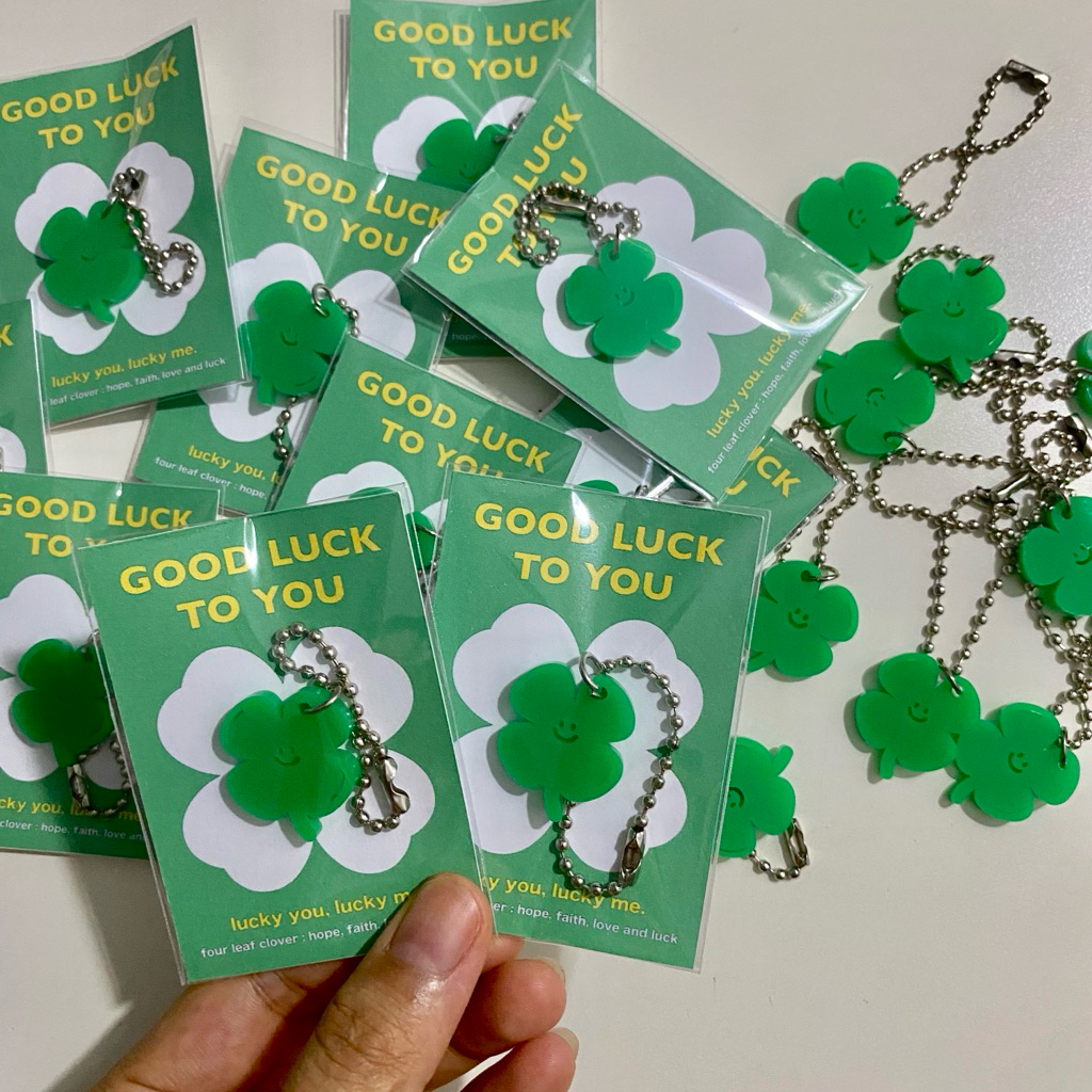 พวงกุญแจใบโคลเวอร์ 4 แฉก Lucky clover เครื่องรางนำโชค (พร้อมแพคเกจ) | ของแจก ของขวัญ ของชำร่วย ปัจฉิม