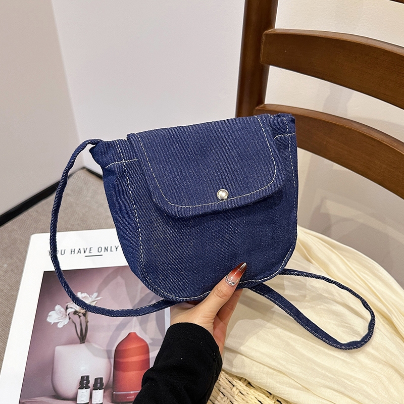 (B-2951)🔥พร้อมส่ง กระเป๋าสะพายข้าง กระเป๋าขนาดใหญ่จุของได้เยอะ เรียบ สไตส์นี้เท่มาก เข้ากับทุกการแต่งกาย 2สี