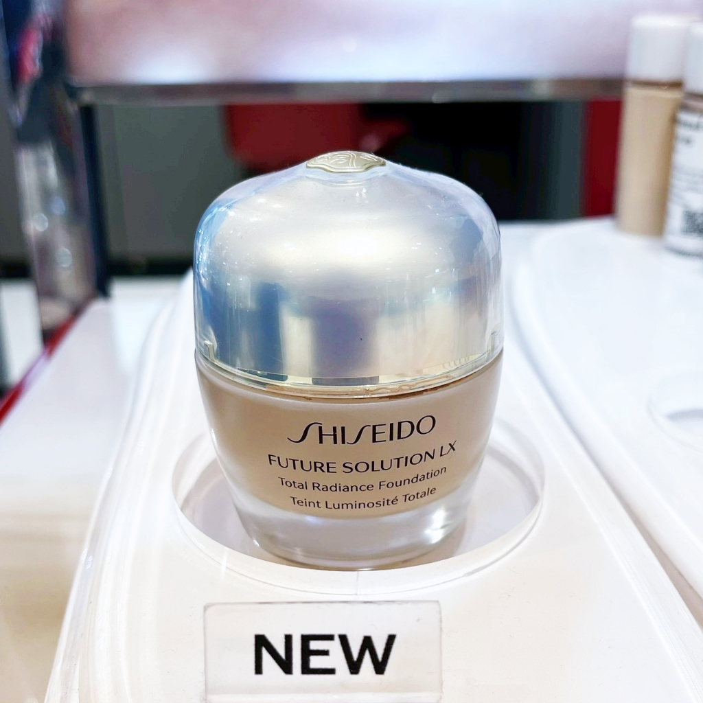 Shiseido Future Solution LX total radiance foundation 30ml รองพื้น