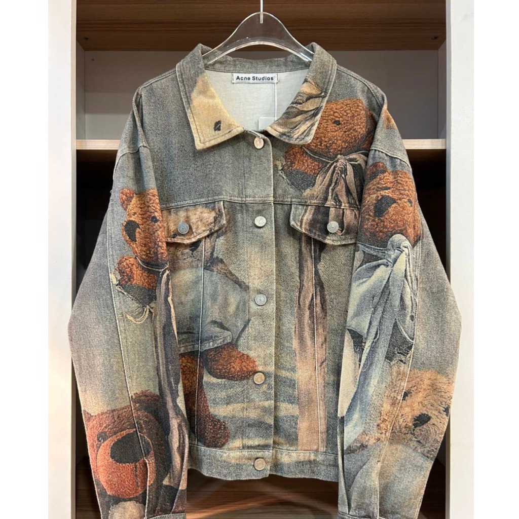 เสื้อแจ็คเก็ตยีนส์ลายหมีดีเทลลายพิมพ์เต็มตัวหน้าหลังผ้าไม่หนามากนิ่มเกรดงานพรีเมียมใส่สบายฟีลวินเทจนิดๆอาร์ตหน่อยๆ