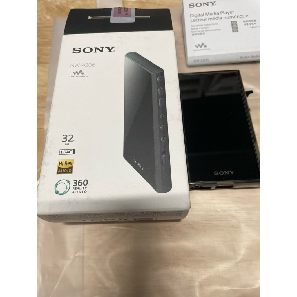 Sony NW-A306 เครื่องเล่นเพลงแบบพกพา (ใช้เองไม่กี่ครั้ง)