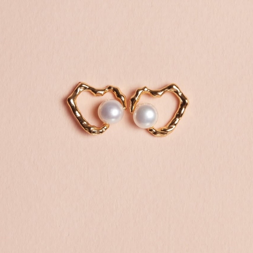 Vetiver.Pearl Heart shape freshwater pearl earring