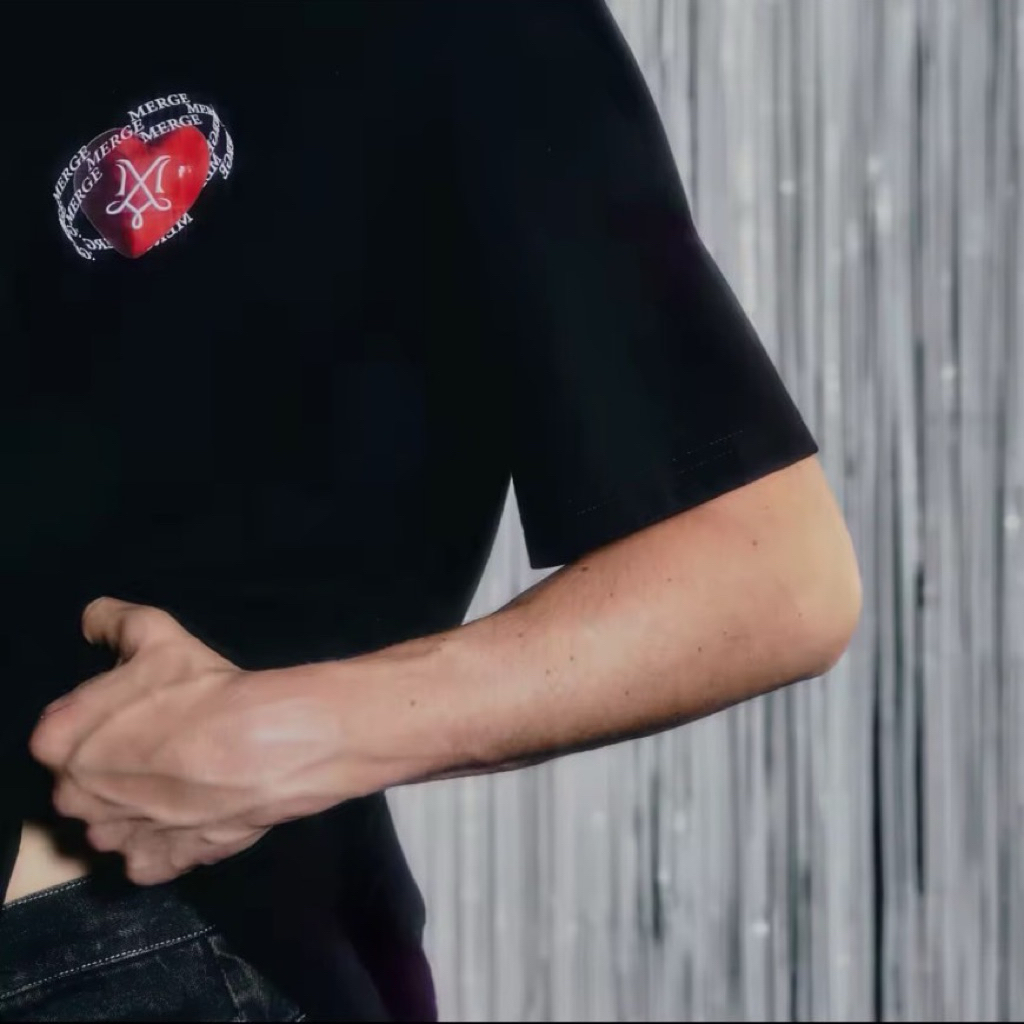 Merge Oversized เสื้อยืด unisex ถูกต้อง