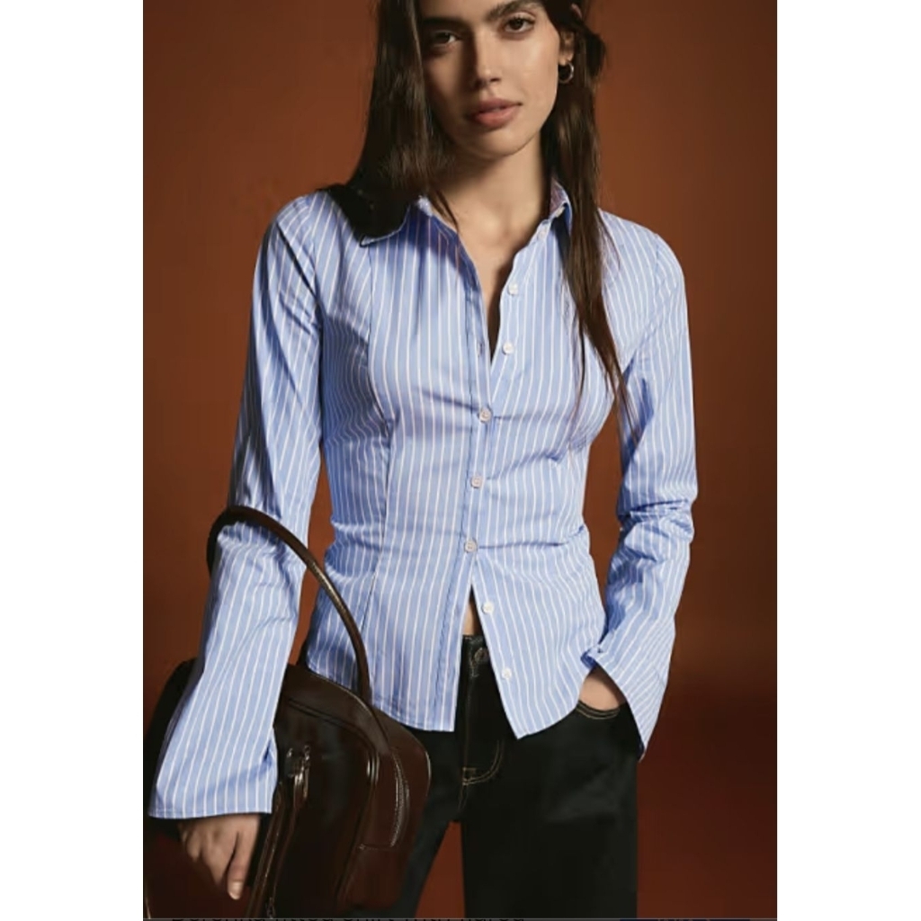 Bershka เสื้อเชิ้ตแขนยาว ทรงเข้ารูป ปลายแขนฐาน ไซส์ S,L
