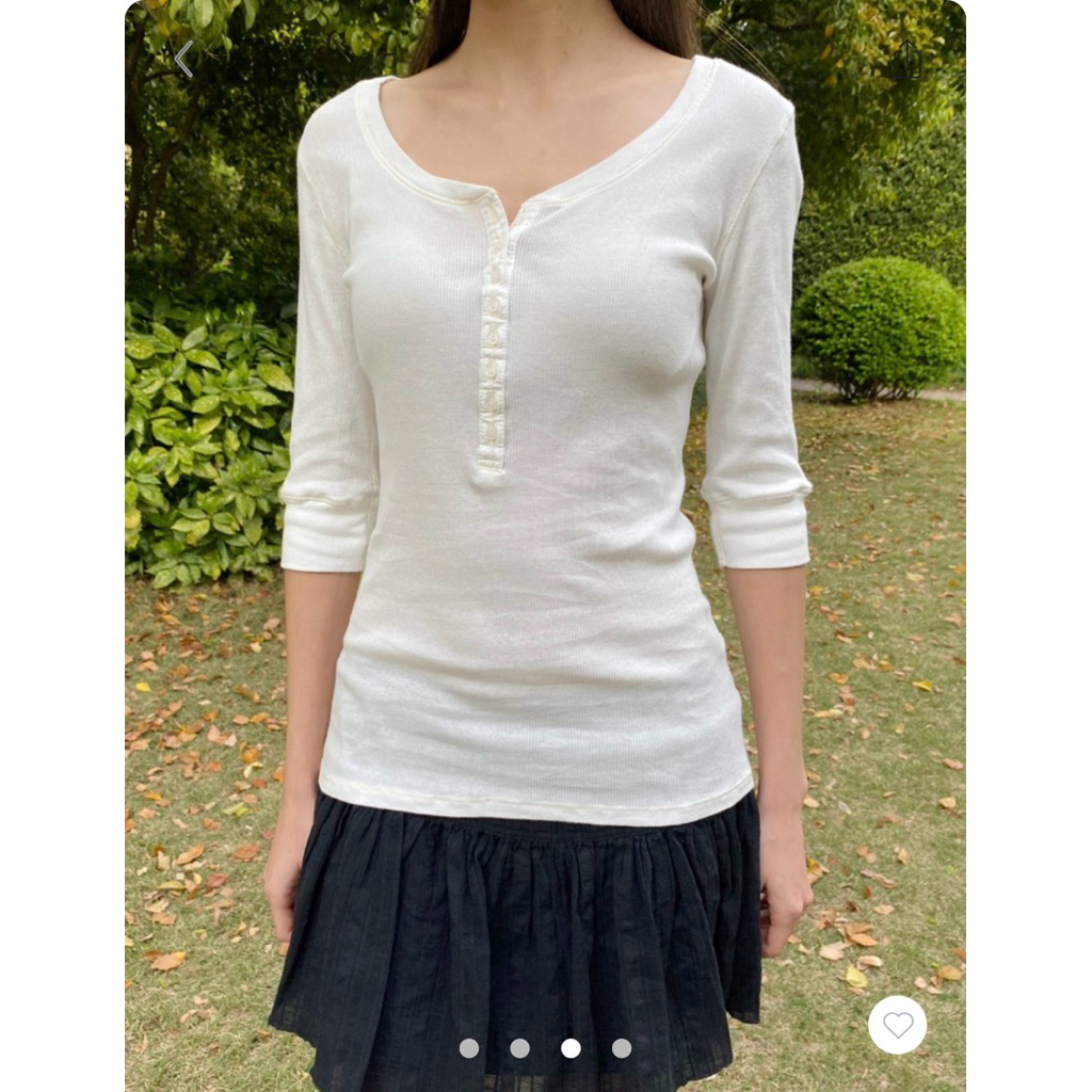 (พรีออเดอร์/แท้) Brandy Melville Zelly Top