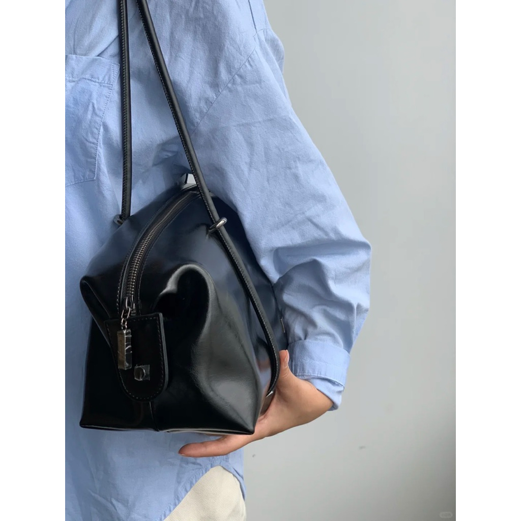 พร้อมส่งจากกทม  กระเป๋าสะพาย  Shoulder Bag จุจองได้เยอะ
