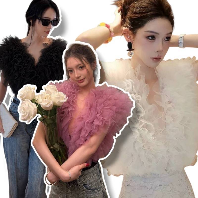 🍒พร้อมส่ง🍒เสื้อฟรุ้งฟริ้งแฟชั่นคอวี ผ้ามุ้งนิ่มฟูๆพองๆ น่ารักโซคิ้วมาก