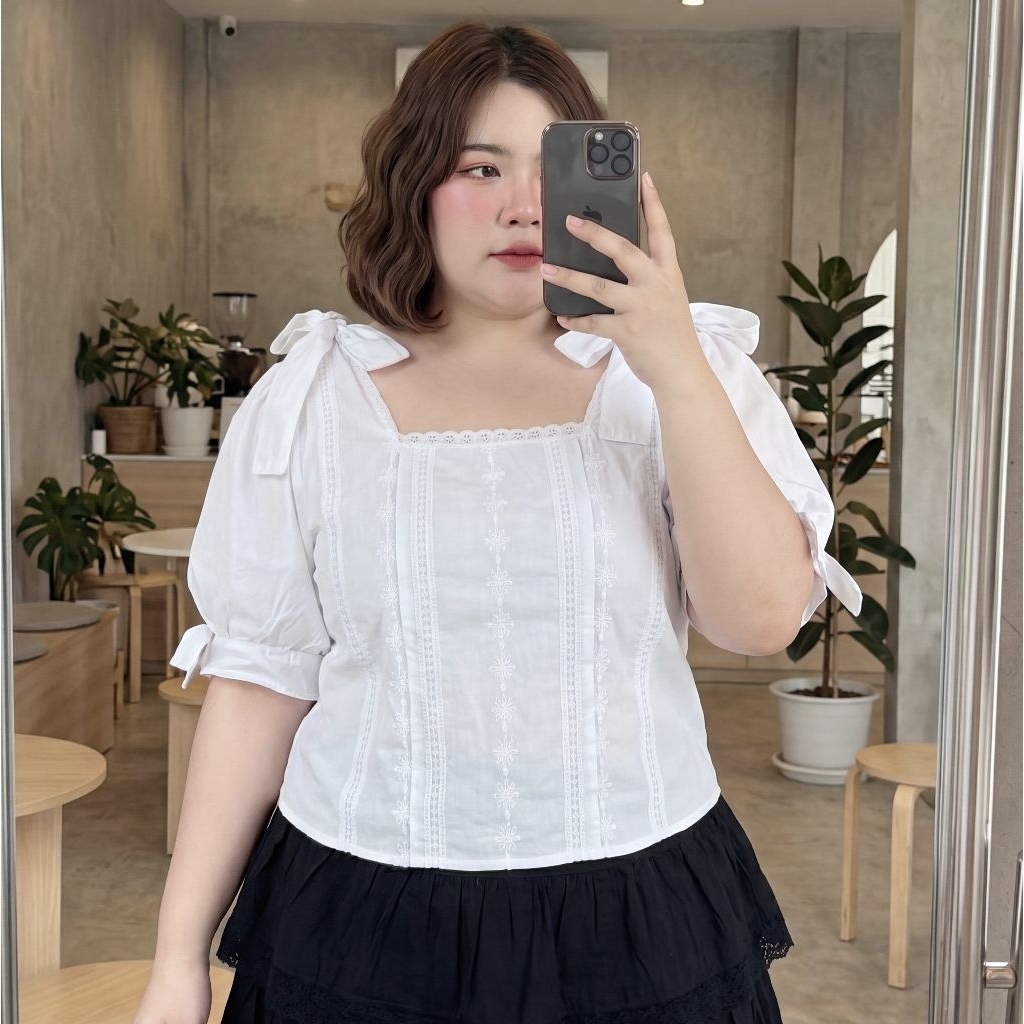 RJ เสื้อผ้าฉลุลายดอกไม้ ผูกโบว์ไหล่ แขนเต็ม