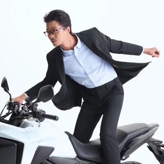GQ Performance Blazer™ เบลเซอร์ตัวปลิว พลิ้วด้วยผ้าระบายอากาศ