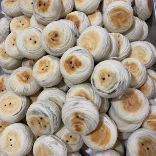 ขนมเปี๊ยะ ไส้หมูย่างเมืองตรัง เเพค6ชิ้น / 10ชิ้น เเพคสุญญากาศ