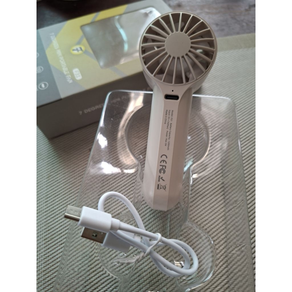พัดลมพกพา 7 Degrees Mini Fan (F31) ของใหม่มือ 1 (แกะถ่ายรูปเท่านั้น)
