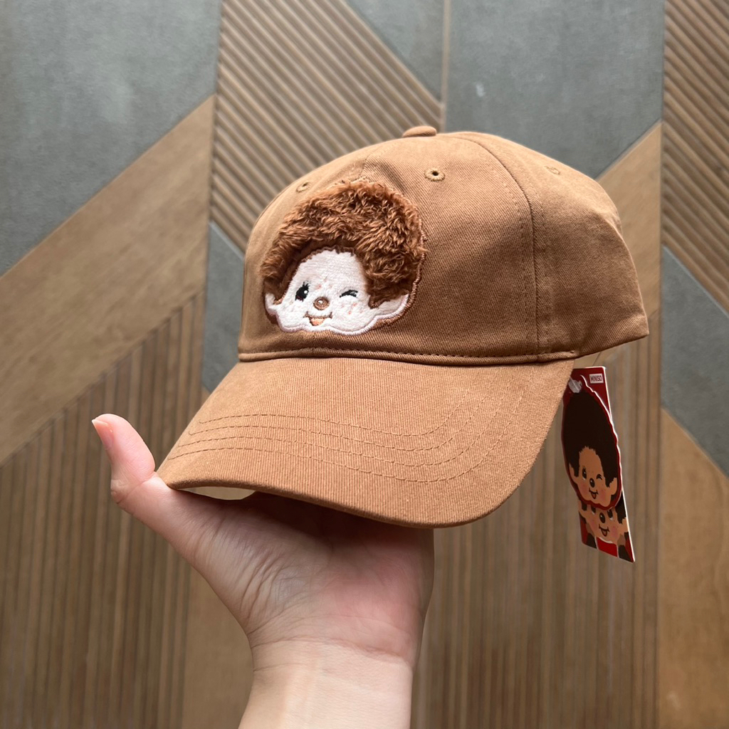 (พร้อมส่ง)หมวกม่อนชิชิ monchhichi x miniso 2026 ผมยุ่งปุย 🤎หมวกแก๊ปสีน้ำตาล หมวกเบสบอลสีน้ำตาล