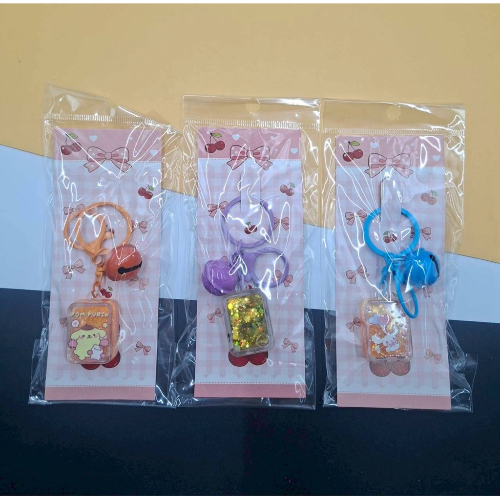 (ยกโหล 12 แผง) No.1730 พวงกุญแจ พวงกุญแจน้ำกากเพชร มีตุ้งติ้งน่ารัก คละสีคละลาย ได้ทั้งหมด 12 แผง