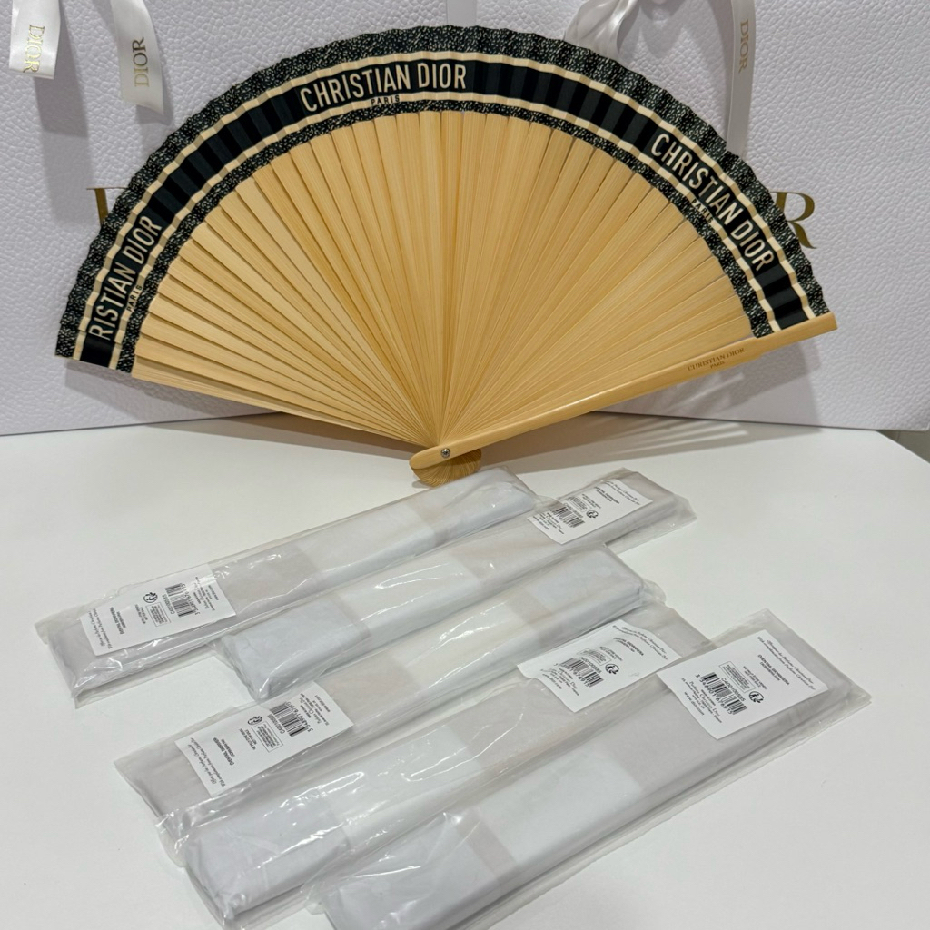 พร้อมส่ง Riviera Folding Fan พรีเมี่ยมกิ๊ฟแท้💯