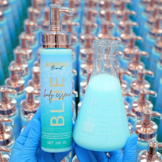 น้ำตบผิวกาย ลดเม็ดสี  Blue Body Essence