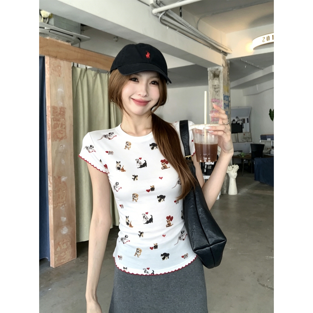 เสื้อยืดสั้นรัดรูป เสื้อคอกลมสั้น พิมพ์ลายหมา สไตล์น่ารัก รัดรูป ยืดหยุ่น ใส่ได้ทุกลุค #020431