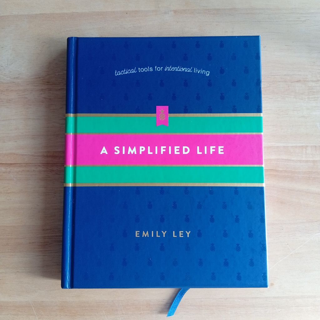 A SIMPLIFIED LIFE 👫🤱TACTICAL TOOLS FOR INTENTIONAL LIVING 📚used book