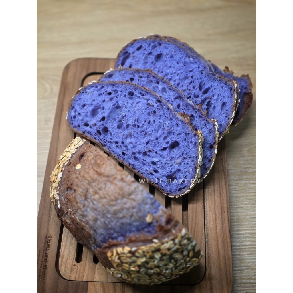 ซาวโดอัญชันข้าวโอ๊ต Butterfly pea and butter oats sourdough