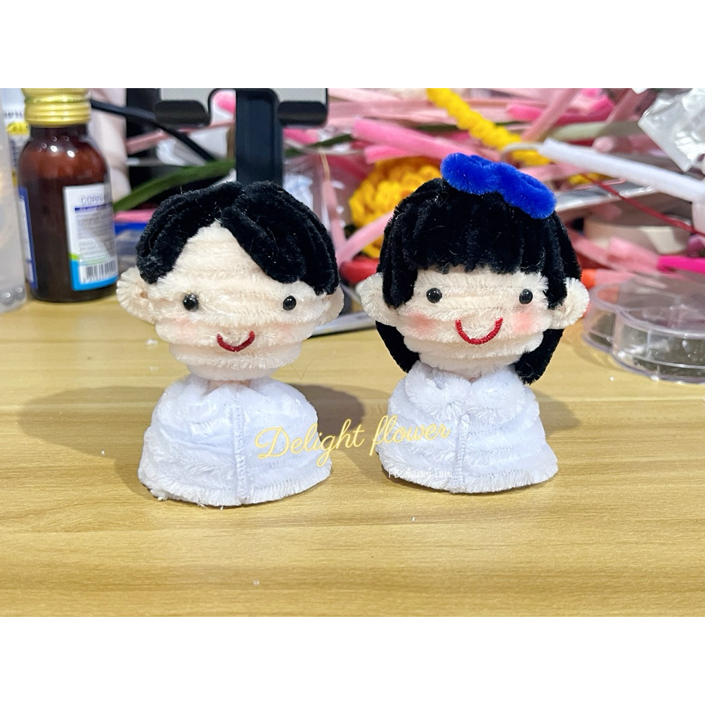 ตุ๊กตาครู-นักเรียนสำหรับประดับช่อดอกไม้ หรือตกแต่งพานไหว้ครู จากลวดกำมะหยี่