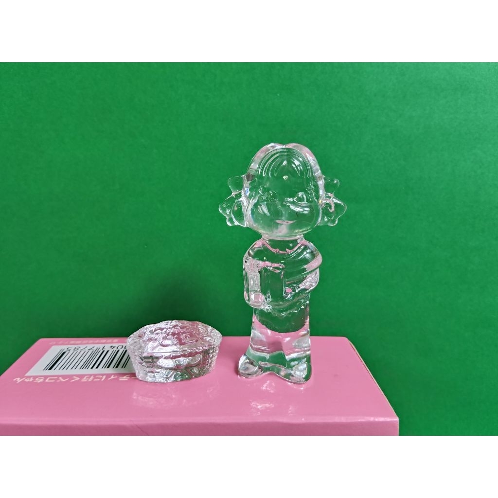 ตุ๊กตาแก้วคริสตัลเปโกะจัง (Crystal Peko-chan Doll) ซีรีส์ "Peko & Present" ของแท้จากแบรนด์ fujiya
